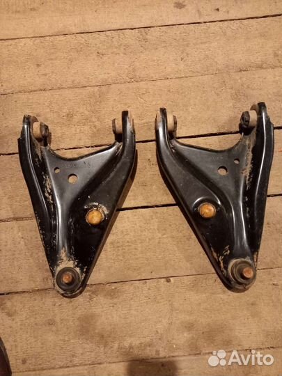 Рычаги опорные на рено логан 2, б/у