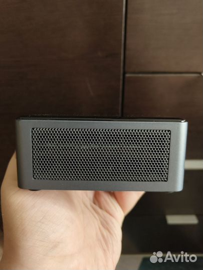 Intel NUC bxnuc10i3FNH2