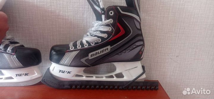 Хоккейные коньки bauer 42/43 размер