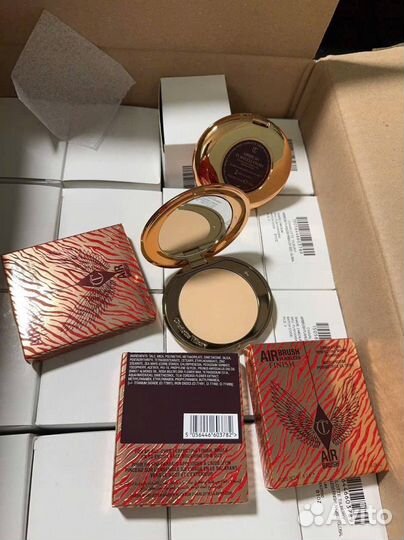 Charlotte Tilbury пудра лимитка 02 оттенок