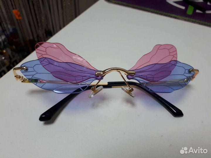 Новые футуристические очки