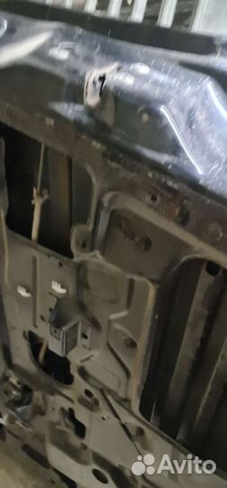 Дверь правая передняя grand Cherokee zj