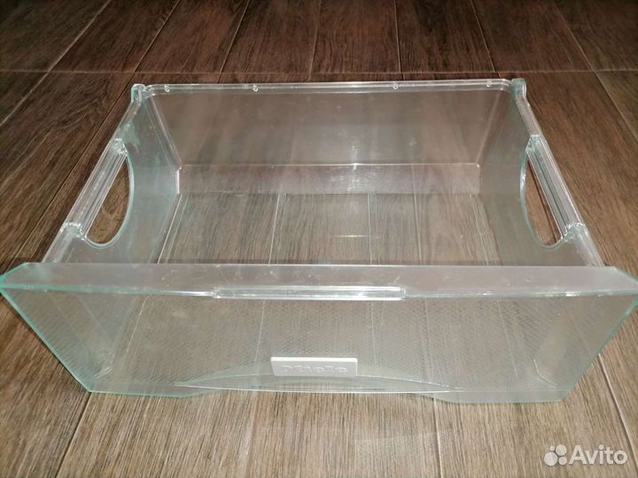 Ящики, балконы холодильника Miele