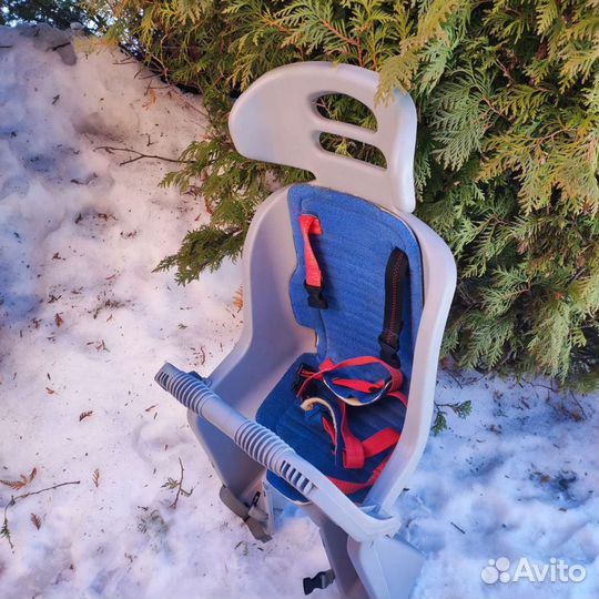 Детское кресло на раму велосипеда