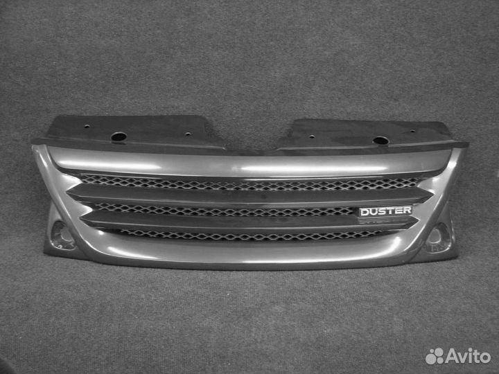 Renault Duster решетка радиатора №2
