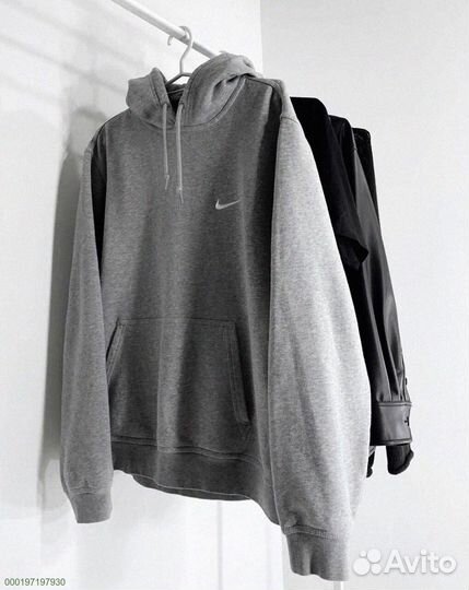 Спортивный шик: костюмы для активных женщин