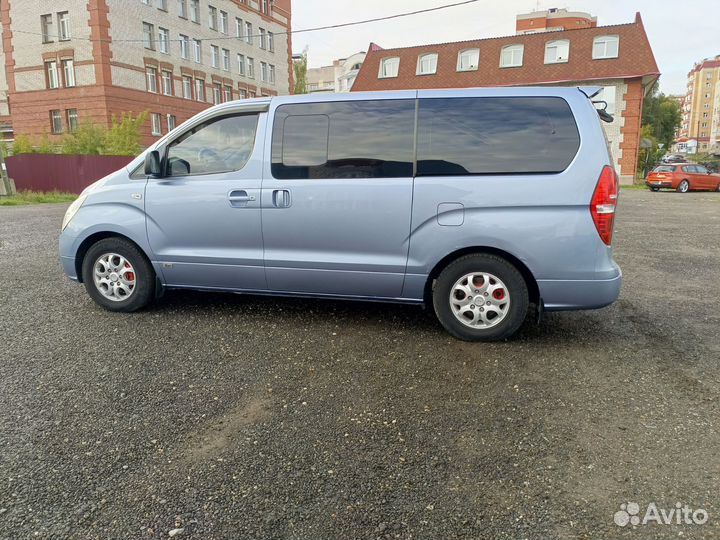 Hyundai Grand Starex 2.5 AT, 2008, 200 000 км