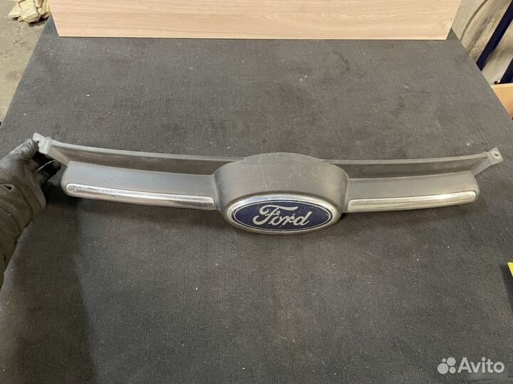 Решетка радиатора Ford Focus 3