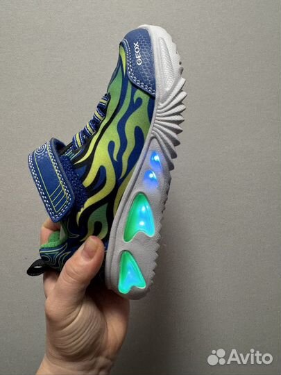 Кроссовки Geox lights 30