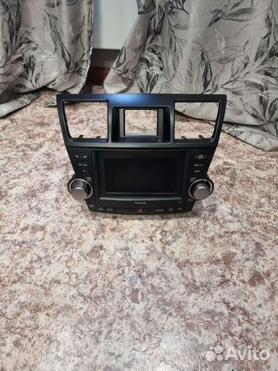 Головное устройство тойота Хайлендер 2011