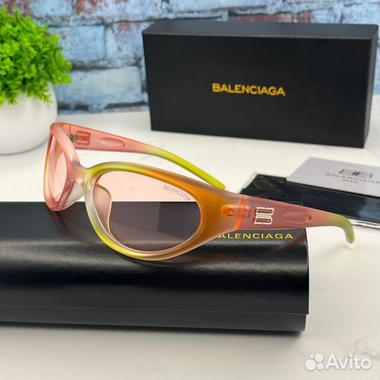 Солнцезащитные очки balenciaga