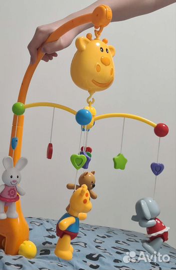 Музыкальный мобиль на кроватку