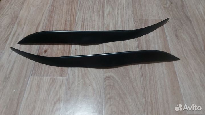 Реснички на фары Subaru