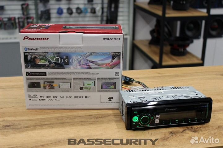 Магнитола Pioneer MVH-S520BT