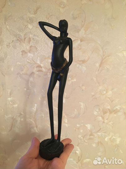 Статуэтка Африканка