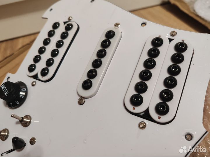 Пикгард для stratocaster новый