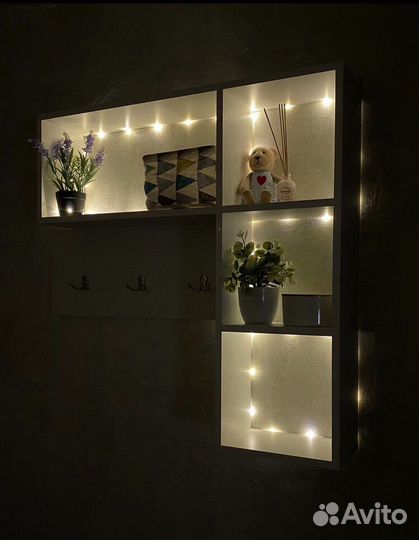 Вешалка настенная в прихожую