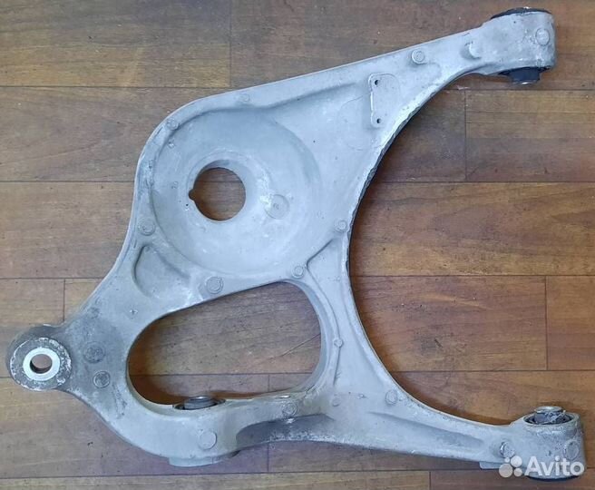 Рычаг задний нижний левый Jeep Grand Cherokee WK