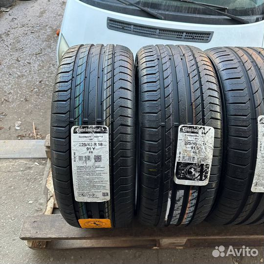 Continental ContiSportContact 5 225/45 R18 и 245/40 R18 97Y