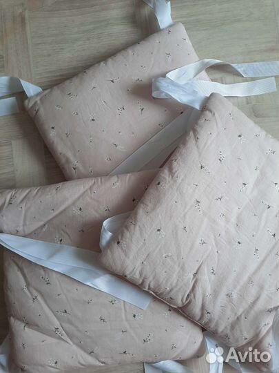 Подушки (бортики) на детскую кроватку