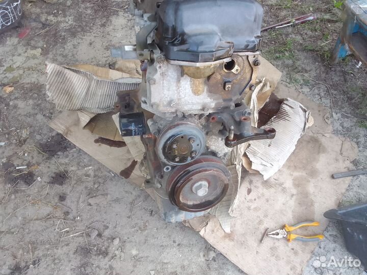 Двигатель QG 1.8 Nissan AD по частям