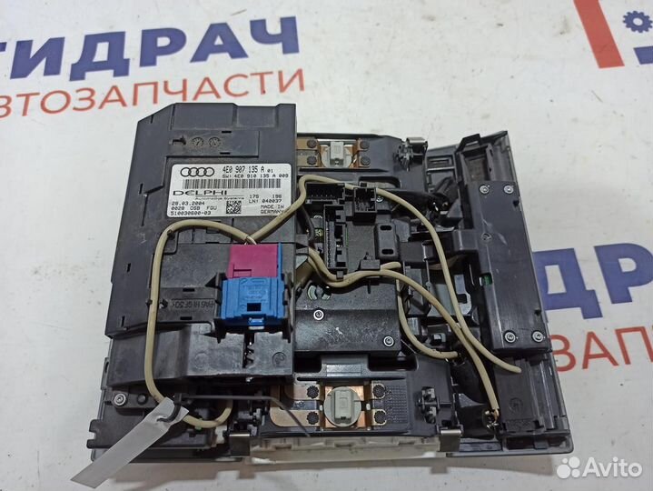 Плафон салонный Audi A8 4E0907135A. Царапина