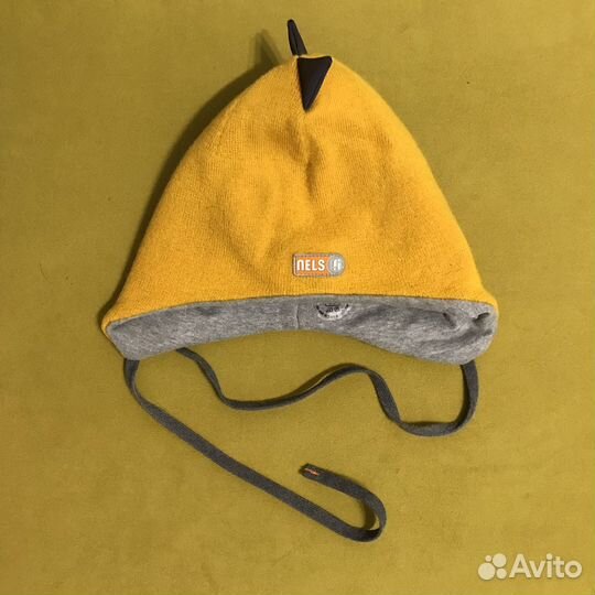Комплект шапка и манишка nels