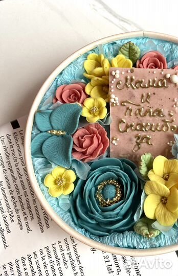 Букет из шоколада, цветы в коробке