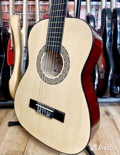 Классическая гитара натуральная