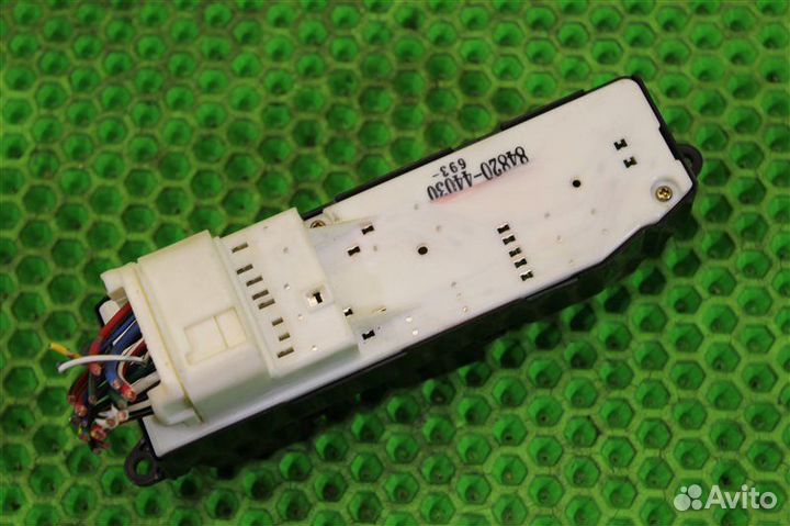 Блок управления стеклоподъемниками Toyota Nadia