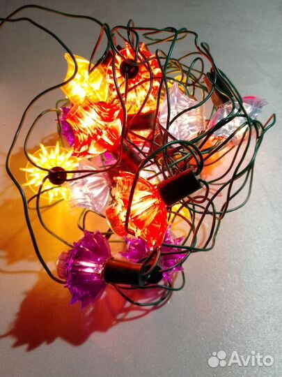 Елочные игрушки, гирлянды