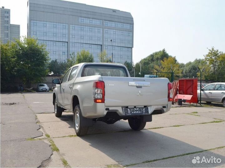 Mitsubishi L200 2.4 МТ, 2021