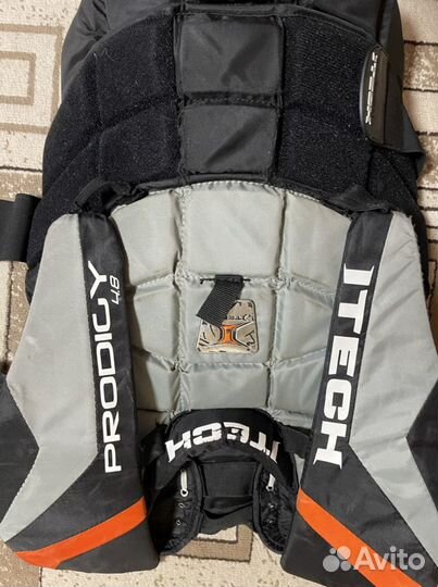 Вратарский нагрудник sr