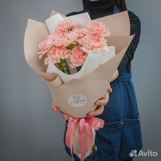 Монобукет из 9 розовых гвоздик, цветы доставка