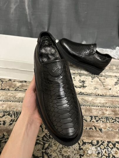 Кожаные ботинки зимние