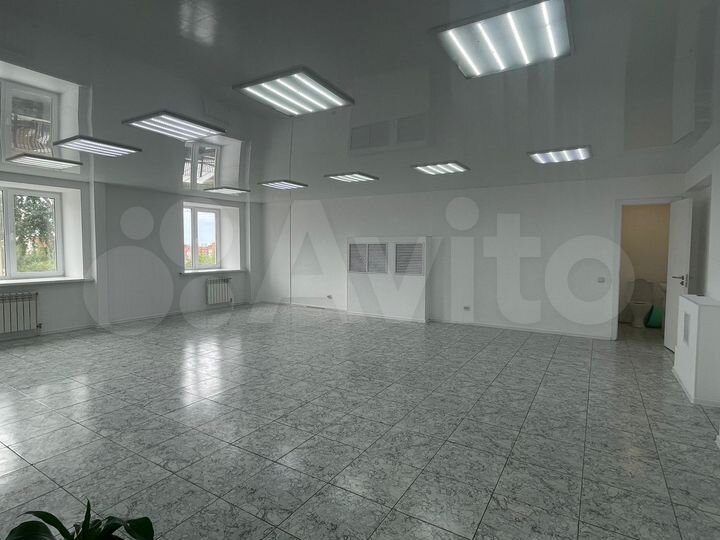 На первой линии,с отдельным входом, 60 м²