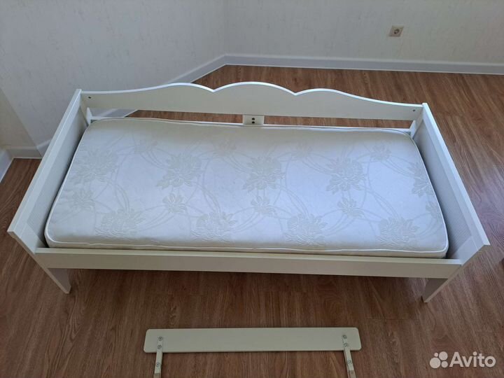 Кровать детская IKEA Hensvik