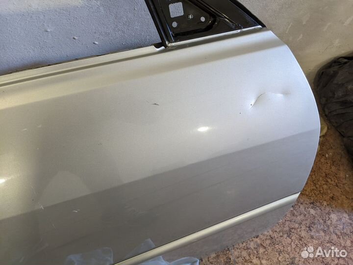 Передняя правая дверь Toyota Altezza