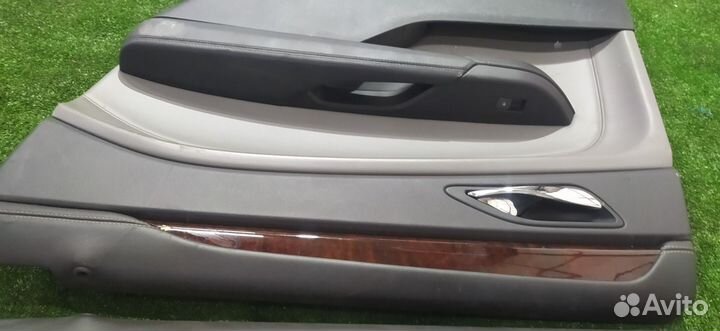 Обшивки дверей пара задние Cadillac Srx 3.0 бензин