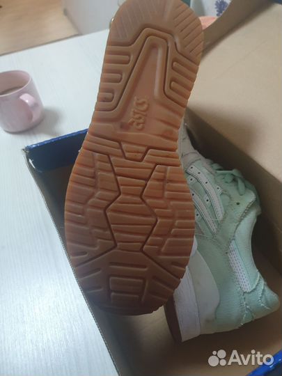 Кроссовки женские asics 39 размер