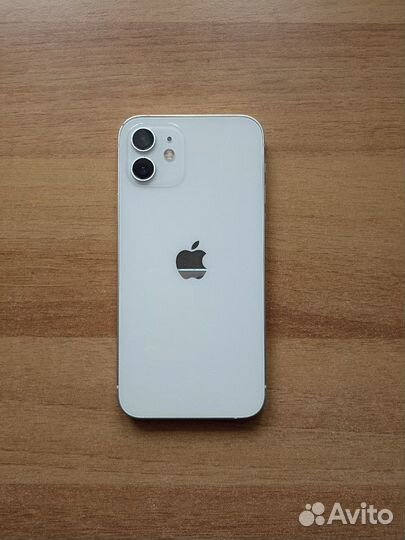 iPhone 12, 64 ГБ