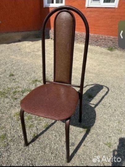 2 кухонных стула