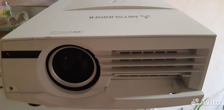 Проектор Mitsubishi XL 5980