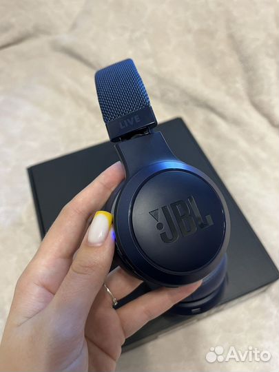 Беспроводные наушники jbl live 400bt