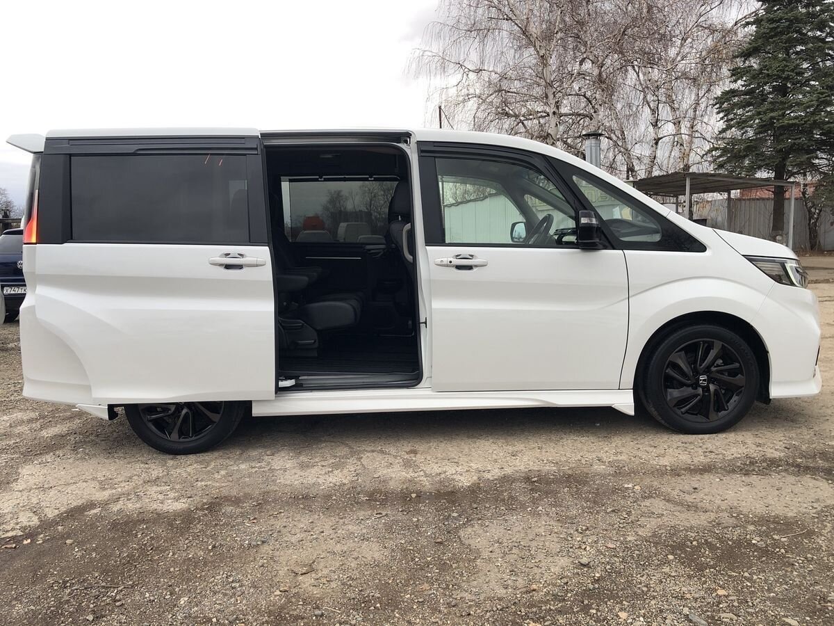 Honda Stepwgn: фото владельца