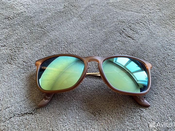 Солнцезащитные очки