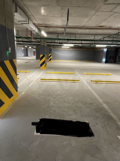 Машиноместо, 14 м²