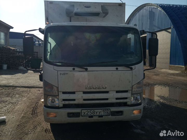 Isuzu NPR75L-M, 2012