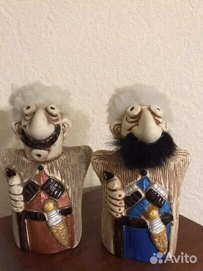 Бутылки и фигурки Грузия