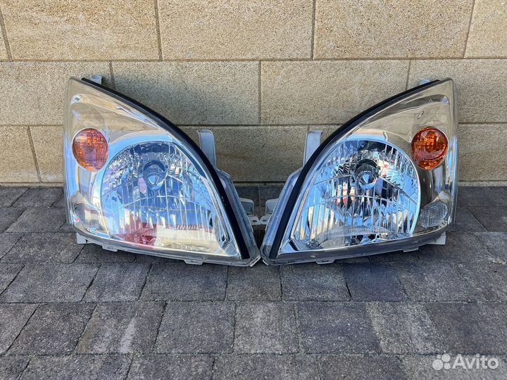 Фары на toyota land cruiser prado 120